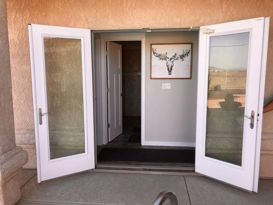 Private View On The Lake Side Of 95! Sleeps 16 Lake Havasu City Exteriör bild
