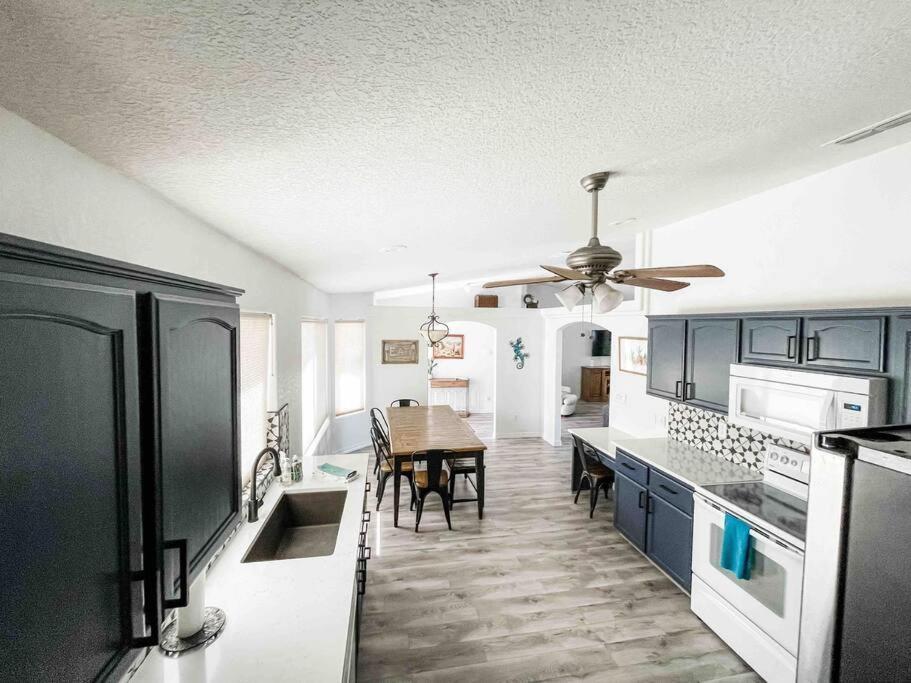 Private View On The Lake Side Of 95! Sleeps 16 Lake Havasu City Exteriör bild