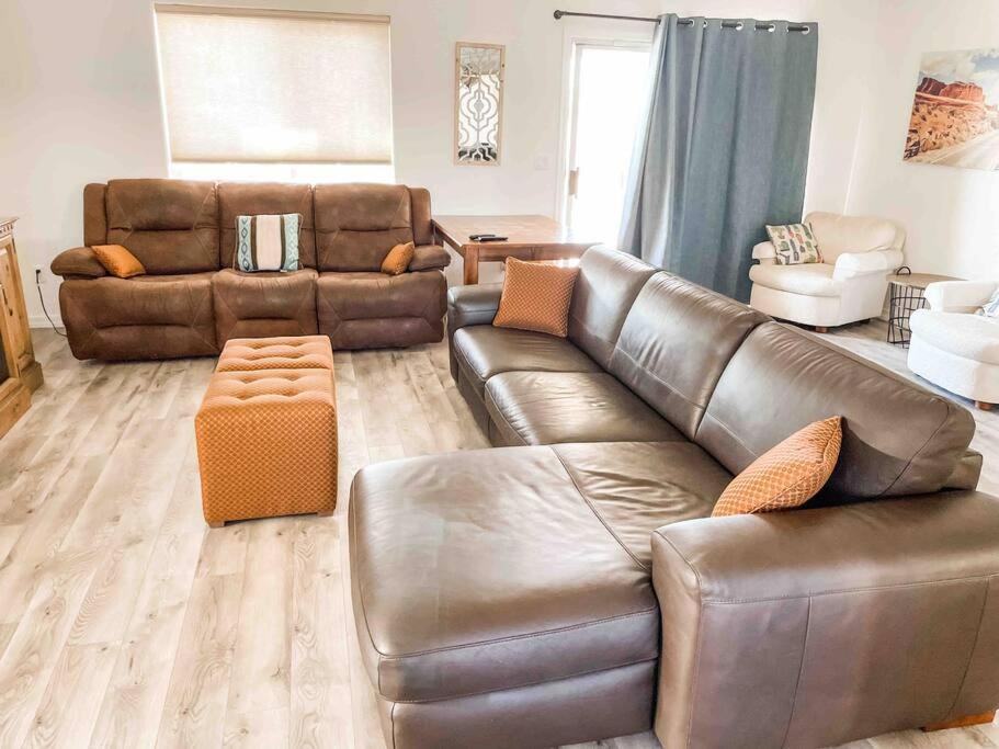 Private View On The Lake Side Of 95! Sleeps 16 Lake Havasu City Exteriör bild