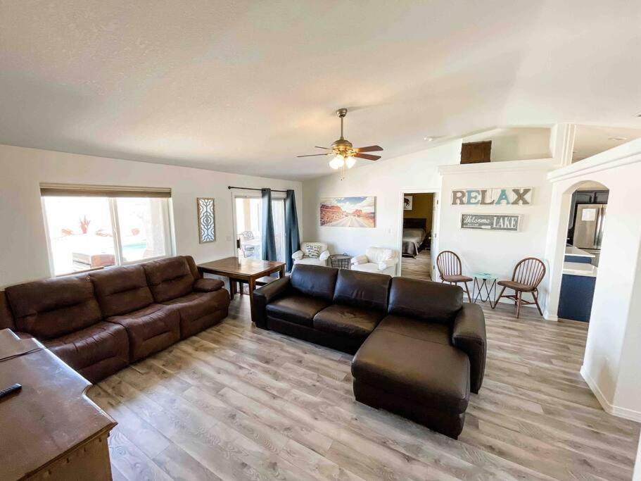 Private View On The Lake Side Of 95! Sleeps 16 Lake Havasu City Exteriör bild