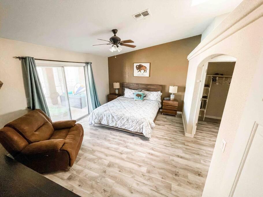 Private View On The Lake Side Of 95! Sleeps 16 Lake Havasu City Exteriör bild